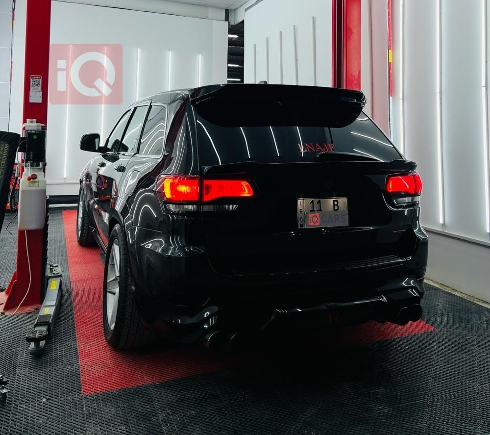 جیپ گراند شیرۆکی